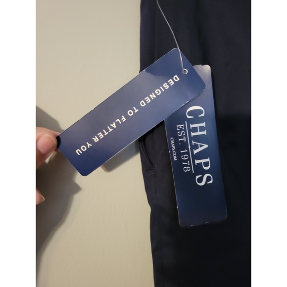 NWT Chaps Women's Slimming Fit Capri Pants Size 4 - Picture 4 of 5